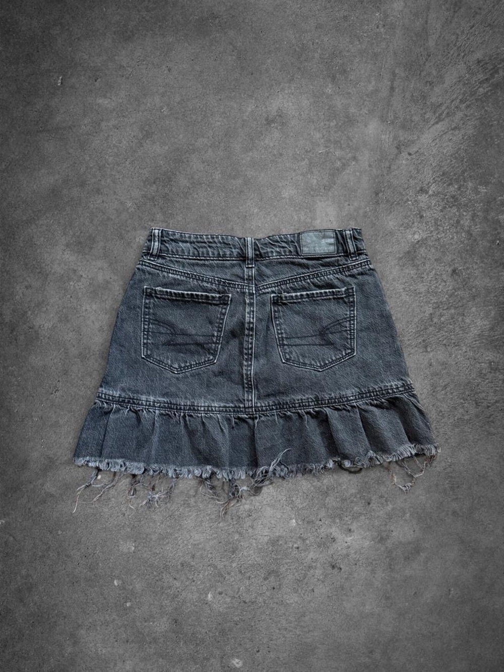 American Eagle Black Ruffle Hem Mini Denim Skirt - Picture 2 of 3